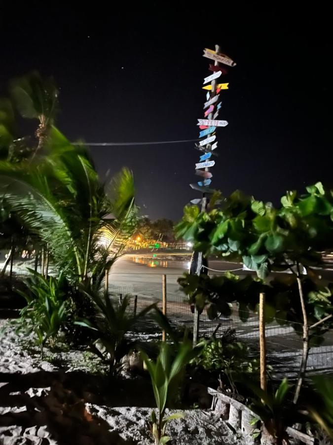 Vila Dos Gnomos Paraiso Mistico Pe Na Areia Ilheus Bagian luar foto